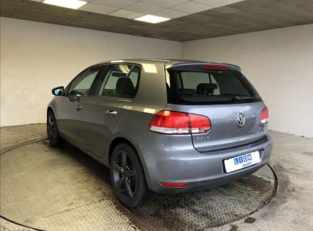 Volkswagen - Golf