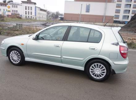 Nissan - Almera