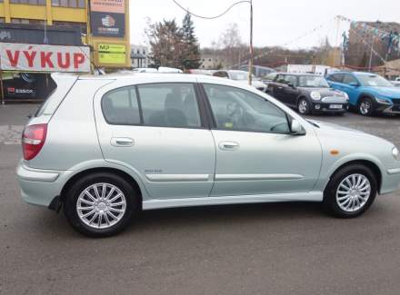 Nissan - Almera