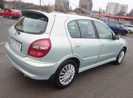 Nissan - Almera