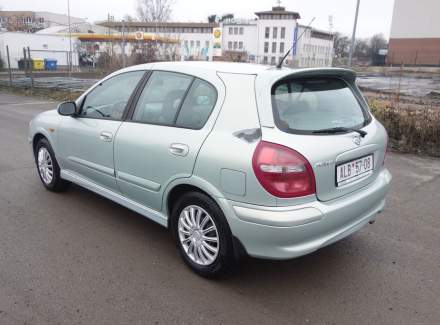 Nissan - Almera
