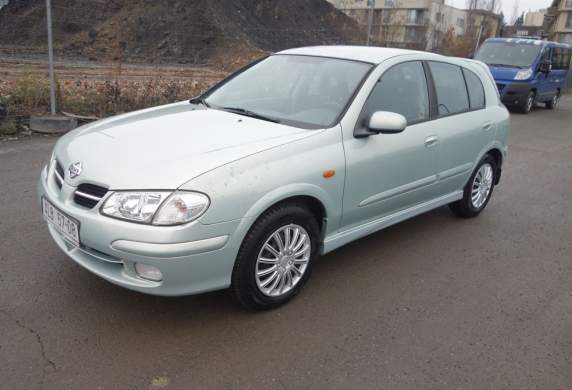 Nissan - Almera