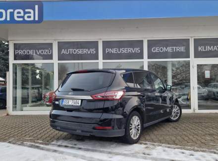 Ford - S-MAX