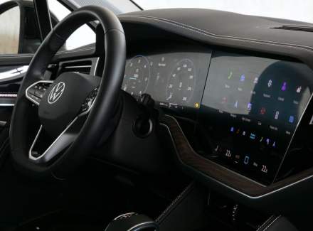 Volkswagen - Touareg