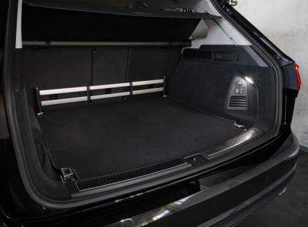 Volkswagen - Touareg