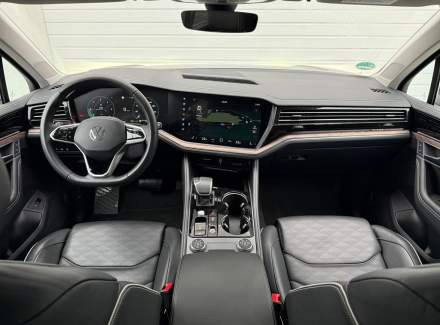 Volkswagen - Touareg