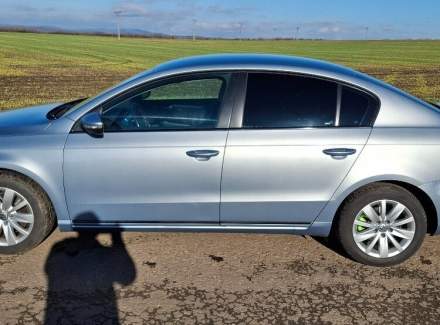 Volkswagen - Passat