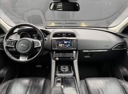 Jaguar - F-Pace