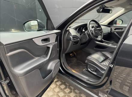 Jaguar - F-Pace