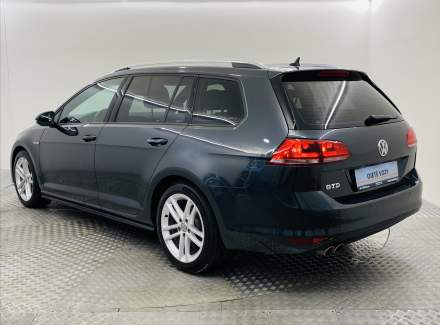 Volkswagen - Golf