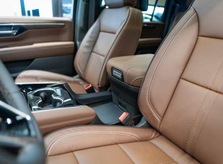 Chevrolet - Suburban