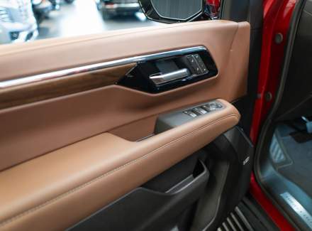 Chevrolet - Suburban