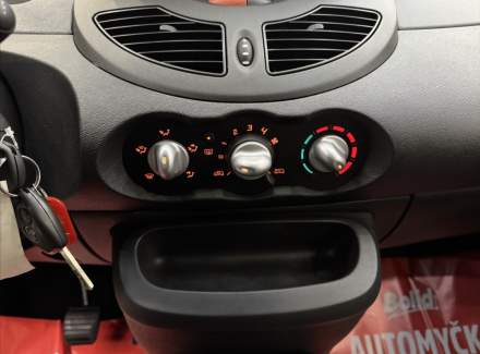 Renault - Twingo