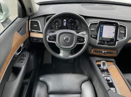 Volvo - XC90