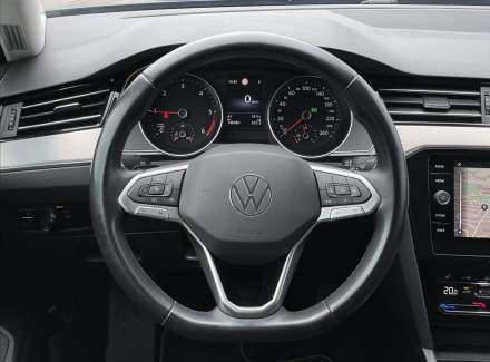 Volkswagen - Passat