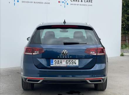 Volkswagen - Passat