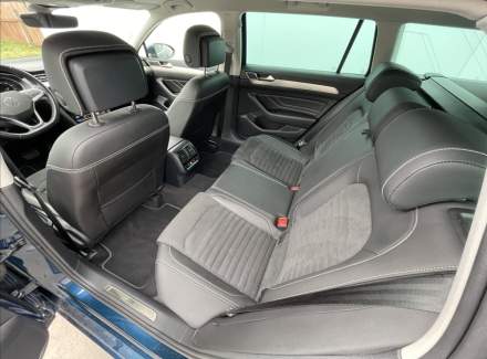 Volkswagen - Passat