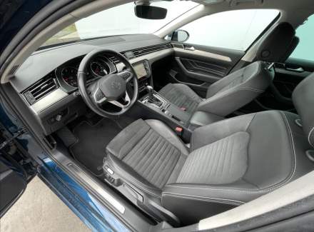 Volkswagen - Passat