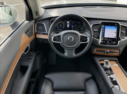 Volvo - XC90