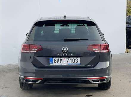 Volkswagen - Passat
