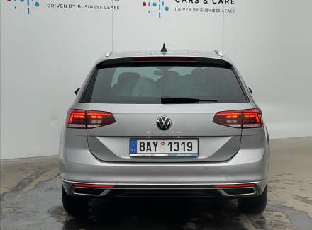 Volkswagen - Passat