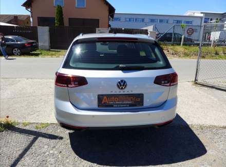 Volkswagen - Passat