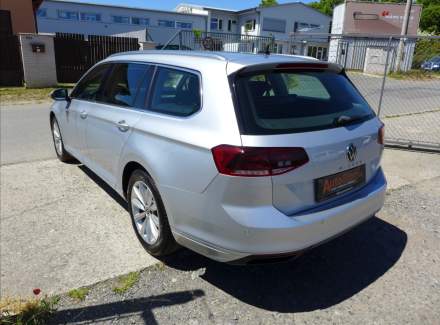 Volkswagen - Passat