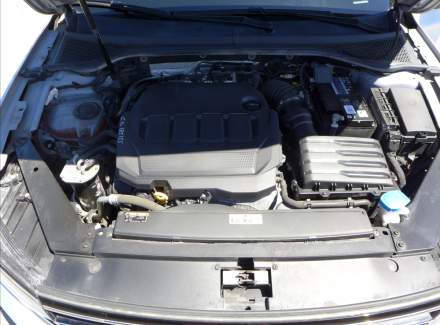 Volkswagen - Passat
