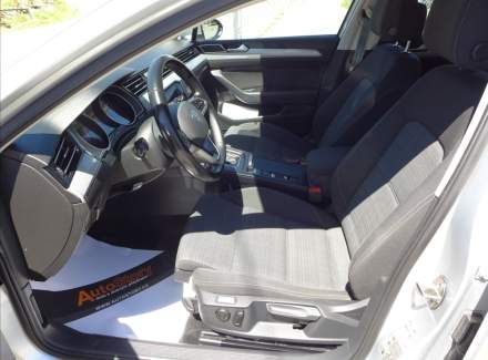 Volkswagen - Passat