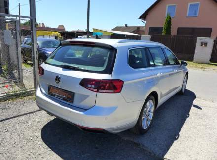 Volkswagen - Passat