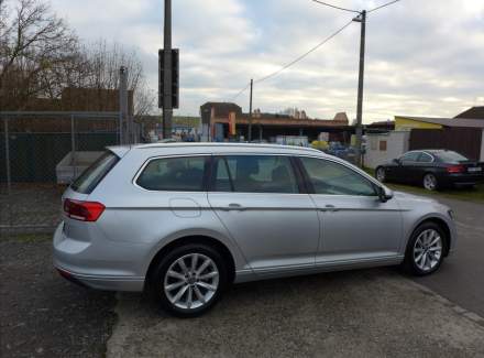 Volkswagen - Passat
