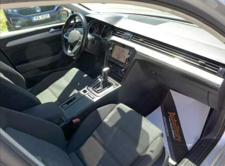 Volkswagen - Passat