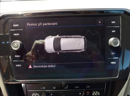 Volkswagen - Passat