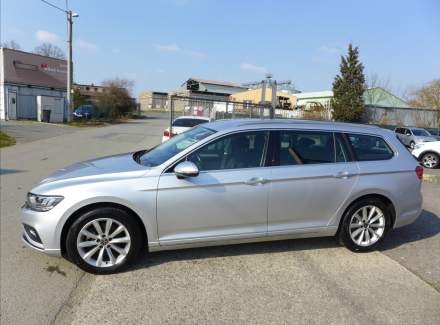Volkswagen - Passat