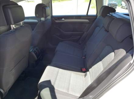 Volkswagen - Passat