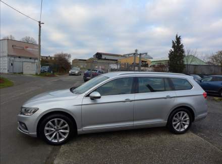 Volkswagen - Passat