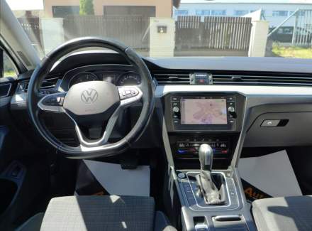Volkswagen - Passat