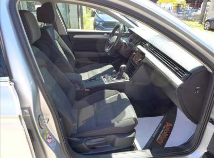 Volkswagen - Passat