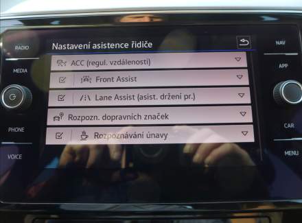 Volkswagen - Passat