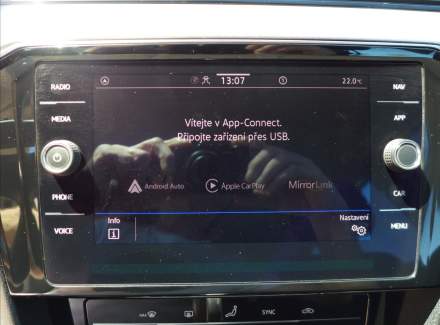 Volkswagen - Passat