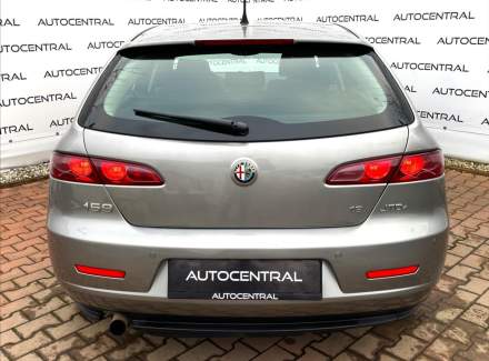 Alfa Romeo - 159