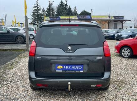Peugeot - 5008