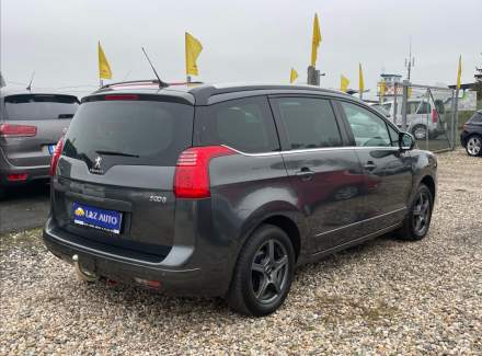 Peugeot - 5008