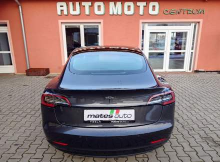 Tesla - Model 3