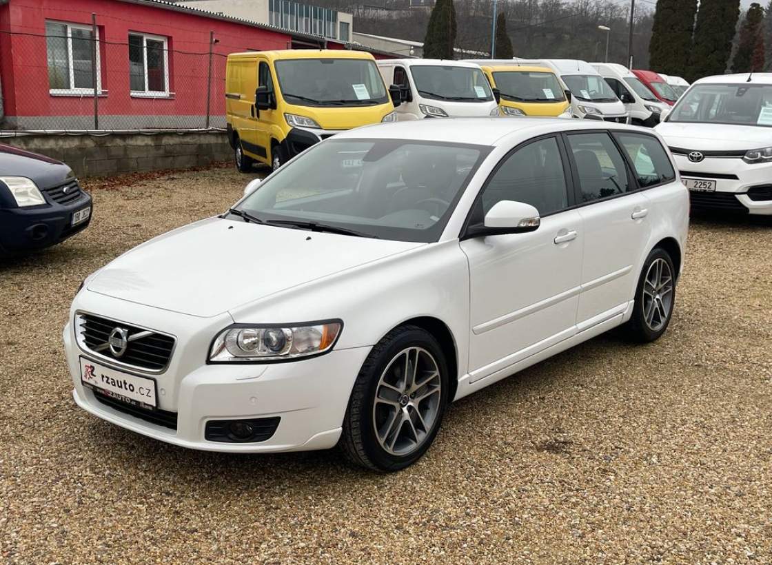 Volvo - V50