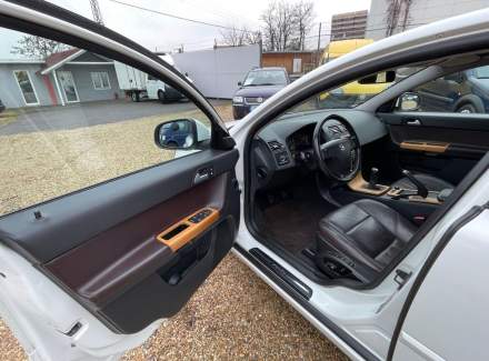 Volvo - V50