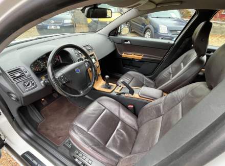 Volvo - V50