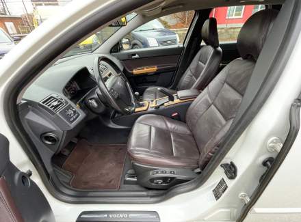 Volvo - V50