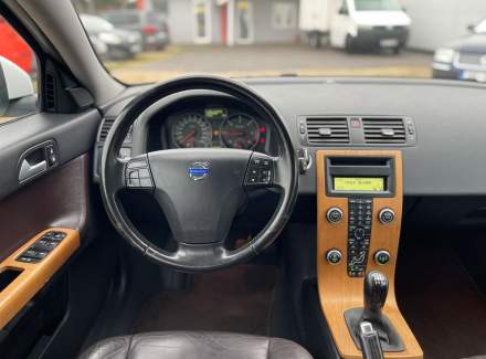 Volvo - V50