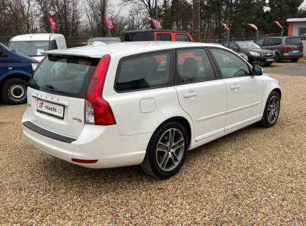 Volvo - V50